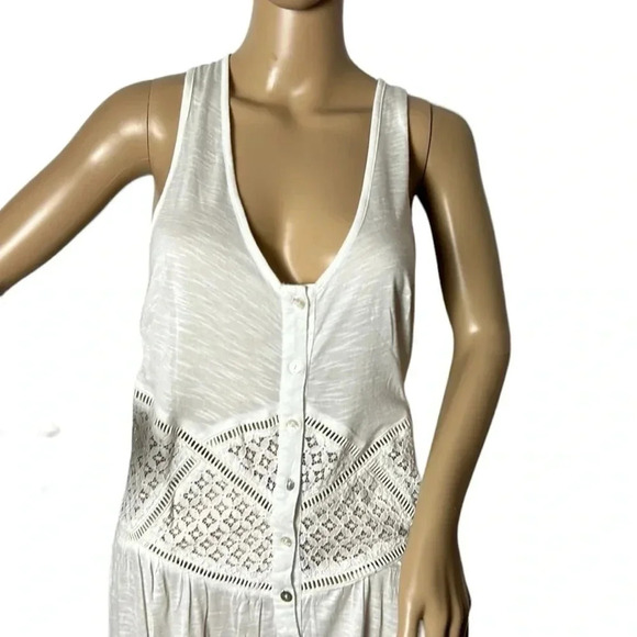 KOY RESORT WHITE SM, crochet ,button front beach cover, deep V-neck - Picture 7 of 13